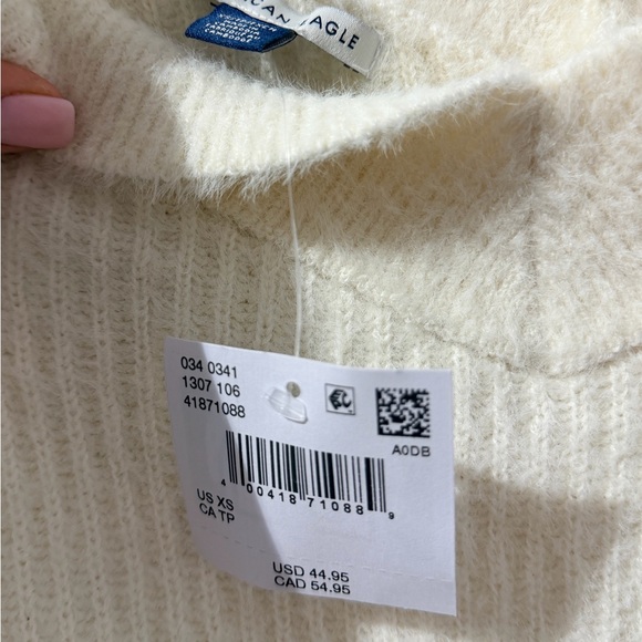 American Eagle Outfitters Cream V-Neck Sweater - Picture 5 of 5